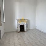 Rent 1 bedroom apartment of 52 m² in Toulon
