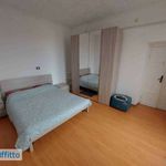 Affitto 4 camera appartamento di 93 m² in Genova