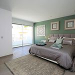 Rent 4 bedroom house of 220 m² in Marbella
