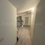 Affitto 4 camera appartamento di 90 m² in Rovereto