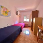 Rent 1 bedroom apartment of 78 m² in Gandía