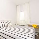 Rent a room of 115 m² in Madrid