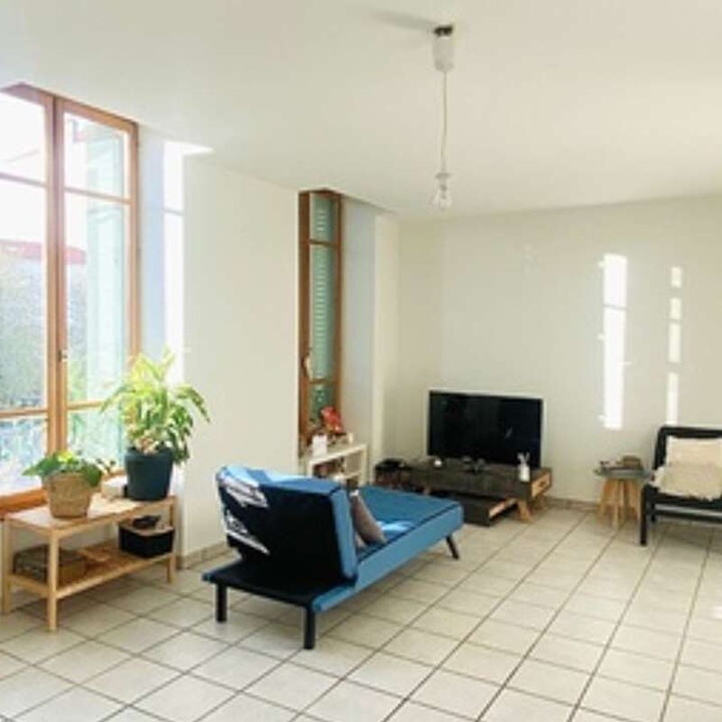 Location appartement 3 pièces 53 m² Valence (26000)
