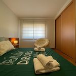 Rent 2 bedroom apartment of 100 m² in Vila Nova de Gaia