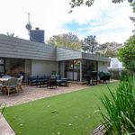 Rent 3 bedroom house of 417 m² in Cape Town