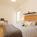 Rent a room of 104 m² in Barcelona