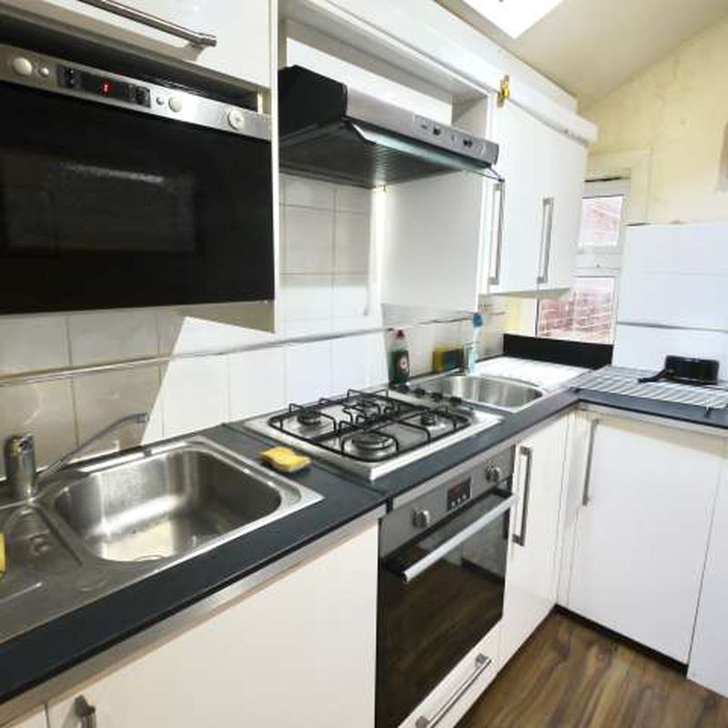 Rooms for rent in a residence Willesden Green, London Cricklewood
