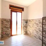 Rent 2 bedroom apartment of 60 m² in Napoli