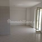Affitto 2 camera appartamento di 70 m² in Pomigliano d'Arco
