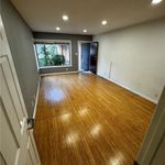 Rent 2 bedroom apartment of 77 m² in Long Beach