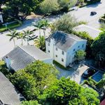 Rent 2 bedroom apartment of 1180 m² in Coral Gables