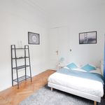 Rent a room of 163 m² in Bordeaux