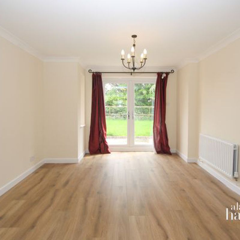 Detached house to rent in Drury Close, Hook SN4