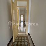 Affitto 5 camera appartamento di 165 m² in Palermo