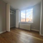 Rent 2 bedroom apartment of 83 m² in New York