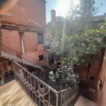 Rent 1 bedroom apartment in Venezia