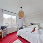 Rent 3 bedroom apartment of 95 m² in Bievres