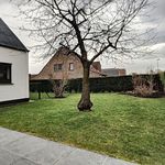 Huur 4 slaapkamer huis van 800 m² in Zaventem