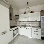Affitto 2 camera appartamento di 70 m² in Laveno-Mombello