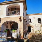 Rent 5 bedroom house of 350 m² in Castel di Sasso