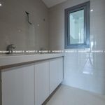 Rent 3 bedroom apartment of 200 m² in Colombo
