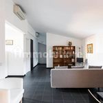 Rent 2 bedroom house of 70 m² in Milano