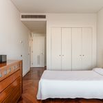 Rent 1 bedroom apartment of 230 m² in Lisboa