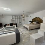 Alquilo 3 dormitorio casa de 214 m² en San Pedro de Alcántara