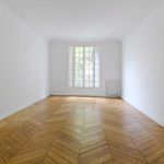 Rent 5 bedroom apartment of 155 m² in Paris