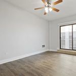 Rent 2 bedroom apartment of 845 m² in Chicago