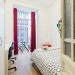 Rent a room of 202 m² in Madrid