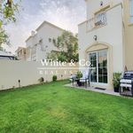 Rent 2 bedroom house of 260 m² in Dubai