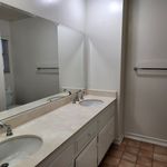 Rent 4 bedroom house of 170 m² in Reseda