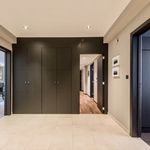 Huur 3 slaapkamer appartement van 190 m² in Brussels