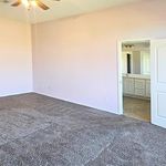 Rent a room of 253 m² in Fresno