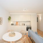 Rent 4 bedroom apartment of 57 m² in Porto