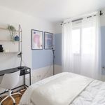 Rent a room of 69 m² in Saint-Denis
