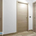 Affitto 3 camera casa di 84 m² in Milano