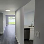 Rent 2 bedroom apartment of 986 m² in Sunrise