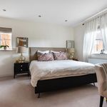 Rent 5 bedroom house in Bracknell Forest