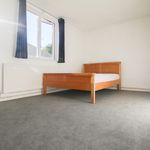 Rent 3 bedroom flat in Romford