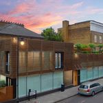 Rent 3 bedroom house of 147 m² in London