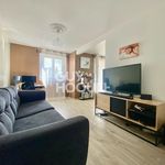 Rent 5 bedroom apartment of 110 m² in Sénas