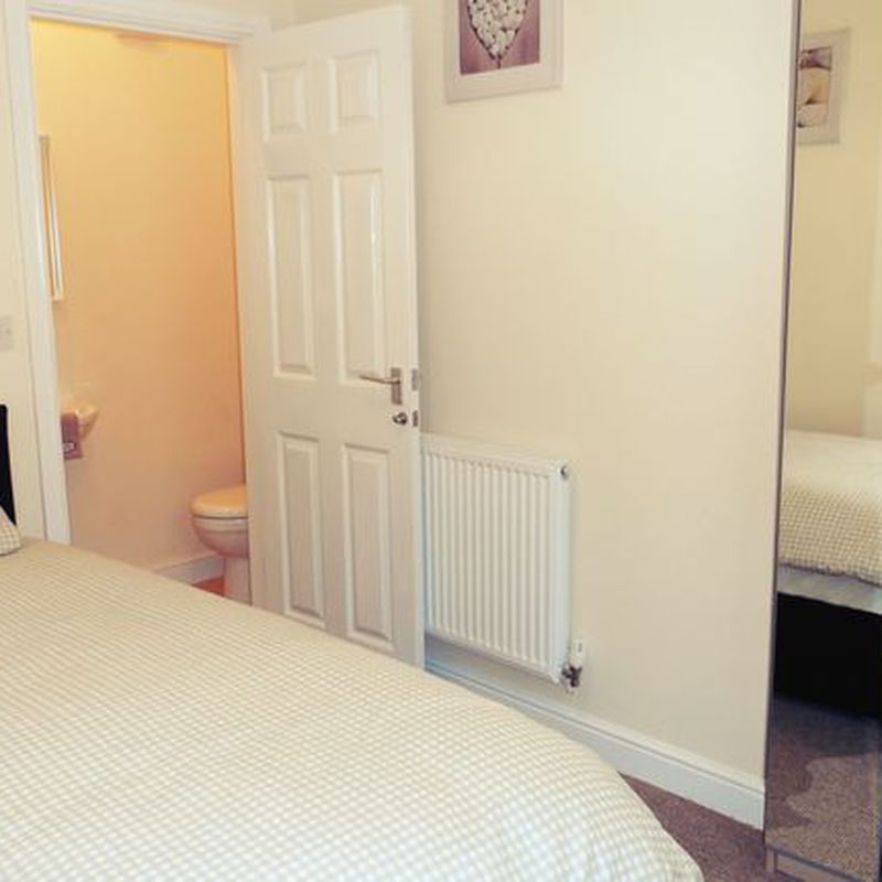 Room to rent in Rosedale Road, Bentley DN5