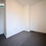 Rent 3 bedroom flat in Huddersfield