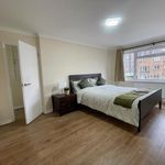 Rent 4 bedroom house in Croydon
