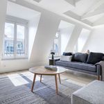 Appartement de 94 m² avec 3 chambre(s) en location à Paris