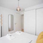 Rent 2 bedroom apartment of 68 m² in Porto