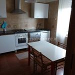Affitto 3 camera appartamento di 120 m² in Soverato