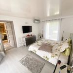 Rent 5 bedroom house of 300 m² in Antibes